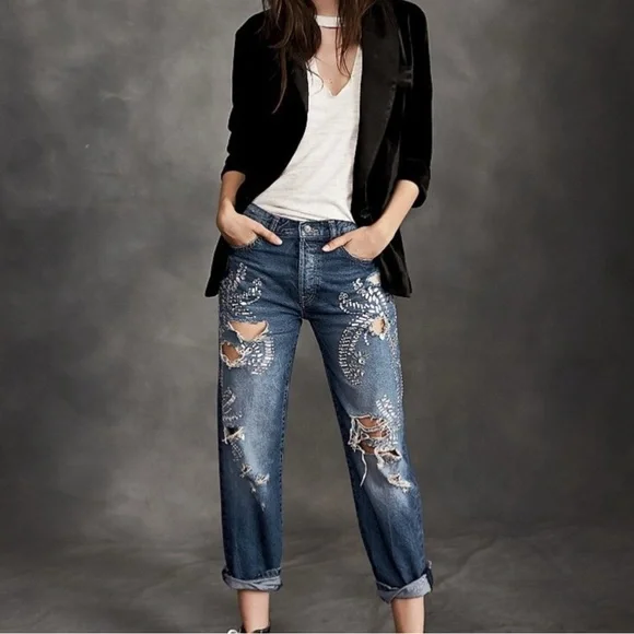 FREE PEOPLE CEM EMBELLISHED DISTRESSED JEANS size 28 - Picture 1 of 8